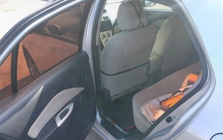 Toyota Belta, 2005 год, 530 000 рублей, 15 фотография