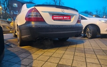 Mercedes-Benz E-Класс, 2003 год, 850 000 рублей, 4 фотография