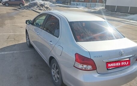Toyota Belta, 2005 год, 530 000 рублей, 16 фотография