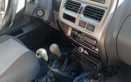 Nissan NP300, 2012 год, 1 220 000 рублей, 8 фотография