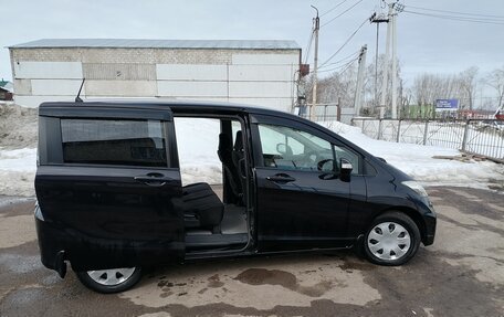 Honda Freed I, 2011 год, 930 000 рублей, 2 фотография