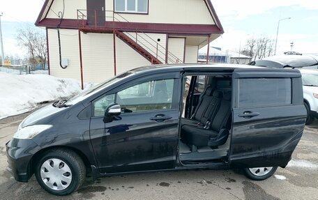 Honda Freed I, 2011 год, 930 000 рублей, 3 фотография
