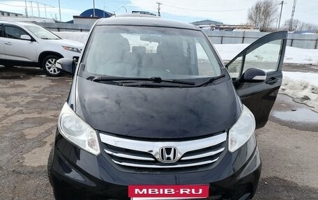 Honda Freed I, 2011 год, 930 000 рублей, 4 фотография