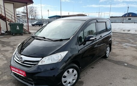 Honda Freed I, 2011 год, 930 000 рублей, 14 фотография