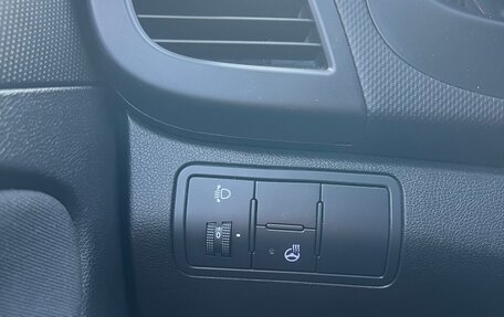 Hyundai Solaris II рестайлинг, 2016 год, 999 999 рублей, 19 фотография