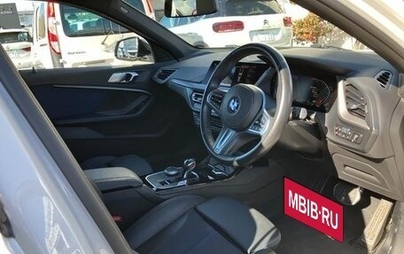 BMW 1 серия, 2021 год, 1 750 000 рублей, 13 фотография