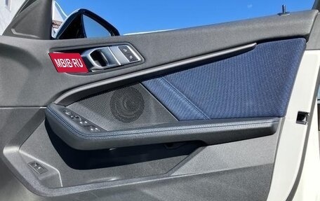 BMW 1 серия, 2021 год, 1 750 000 рублей, 12 фотография