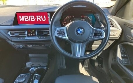BMW 1 серия, 2021 год, 1 750 000 рублей, 16 фотография