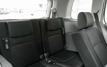 Toyota ISis I, 2010 год, 1 290 000 рублей, 23 фотография