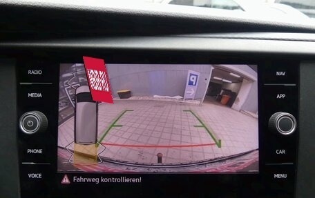 Volkswagen Transporter T6 рестайлинг, 2022 год, 3 400 000 рублей, 4 фотография