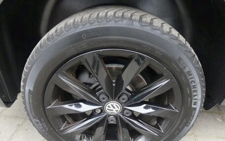 Volkswagen Transporter T6 рестайлинг, 2022 год, 3 400 000 рублей, 8 фотография