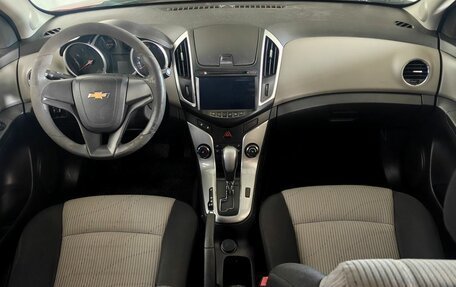 Chevrolet Cruze II, 2013 год, 670 000 рублей, 9 фотография