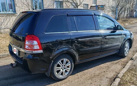 Opel Zafira B, 2011 год, 660 000 рублей, 2 фотография