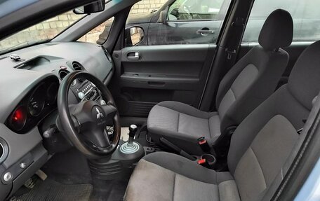 Mitsubishi Colt VI рестайлинг, 2005 год, 280 000 рублей, 8 фотография