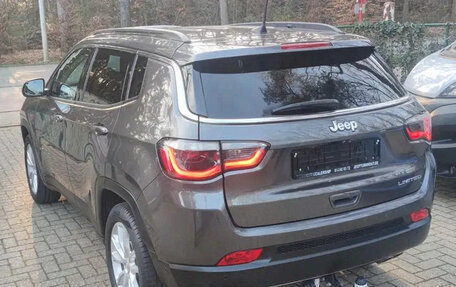 Jeep Compass II, 2021 год, 1 500 000 рублей, 2 фотография