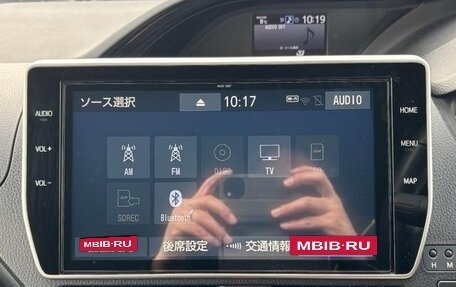 Toyota Noah III, 2018 год, 2 850 000 рублей, 21 фотография