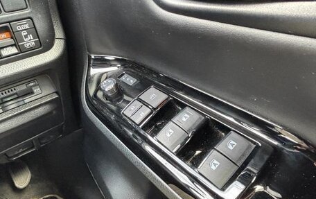 Toyota Noah III, 2018 год, 2 850 000 рублей, 33 фотография