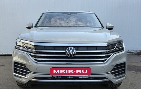 Volkswagen Touareg III, 2021 год, 7 400 000 рублей, 2 фотография