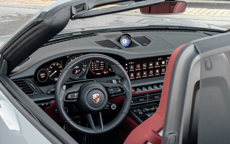 Porsche 911, 2024 год, 23 205 000 рублей, 38 фотография