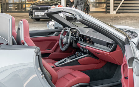 Porsche 911, 2024 год, 23 205 000 рублей, 39 фотография