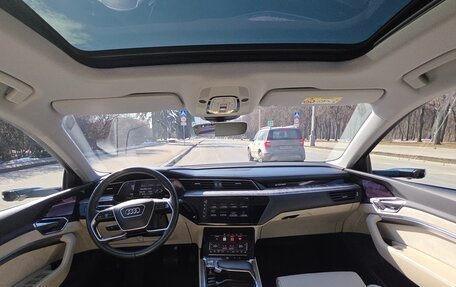 Audi e-tron I, 2020 год, 5 600 000 рублей, 3 фотография