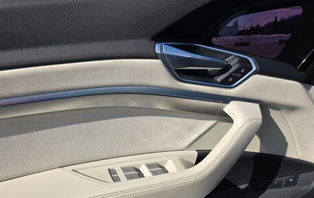 Audi e-tron I, 2020 год, 5 600 000 рублей, 12 фотография