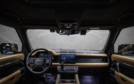 Land Rover Defender II, 2024 год, 14 600 000 рублей, 10 фотография