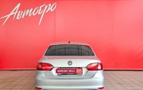 Volkswagen Jetta VI, 2013 год, 1 050 000 рублей, 4 фотография