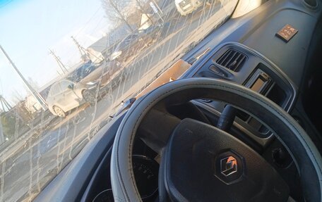 Renault Logan II, 2015 год, 350 000 рублей, 8 фотография