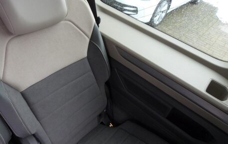 Volkswagen Multivan, 2023 год, 10 790 000 рублей, 8 фотография