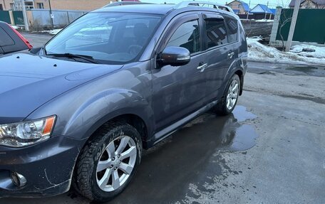 Mitsubishi Outlander III рестайлинг 3, 2010 год, 1 200 000 рублей, 2 фотография