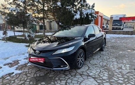 Toyota Camry, 2021 год, 3 050 000 рублей, 2 фотография