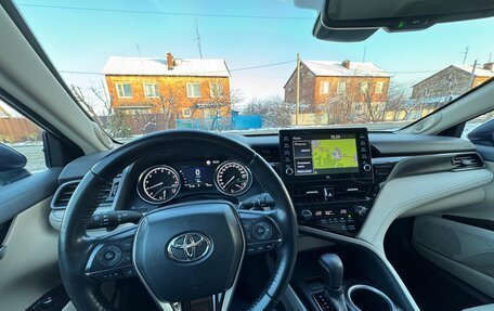 Toyota Camry, 2021 год, 3 050 000 рублей, 4 фотография