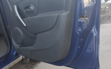 Renault Logan II, 2016 год, 290 000 рублей, 9 фотография