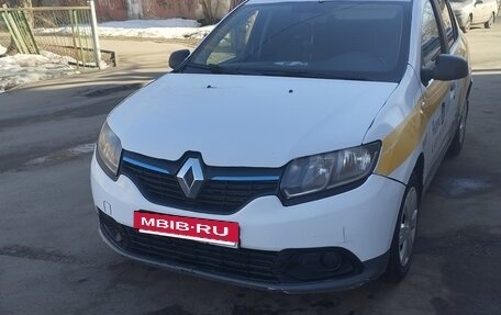 Renault Logan II, 2016 год, 290 000 рублей, 5 фотография