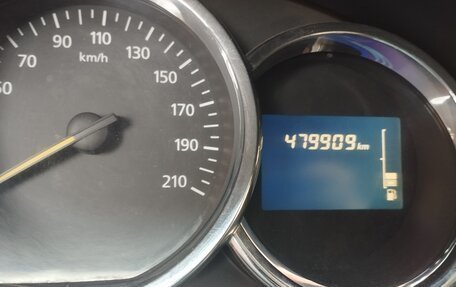 Renault Logan II, 2016 год, 290 000 рублей, 16 фотография