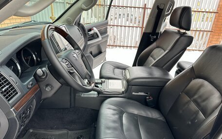 Toyota Land Cruiser 200, 2016 год, 6 300 000 рублей, 5 фотография