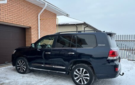 Toyota Land Cruiser 200, 2016 год, 6 300 000 рублей, 2 фотография