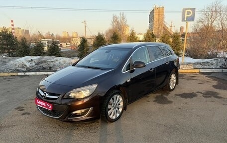 Opel Astra J, 2013 год, 690 000 рублей, 1 фотография
