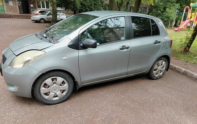 Toyota Yaris III рестайлинг, 2007 год, 450 000 рублей, 1 фотография