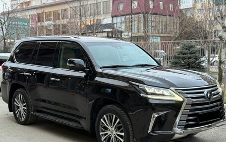 Lexus LX III, 2016 год, 9 400 000 рублей, 1 фотография