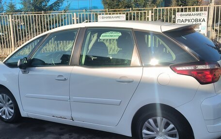 Citroen C4 Picasso II рестайлинг, 2013 год, 650 000 рублей, 2 фотография