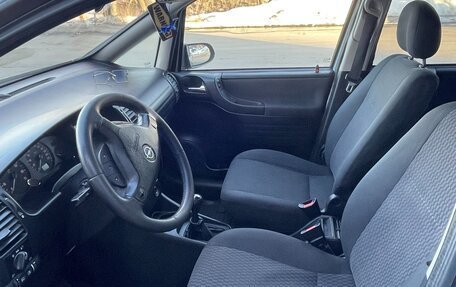 Opel Zafira A рестайлинг, 2003 год, 350 000 рублей, 10 фотография