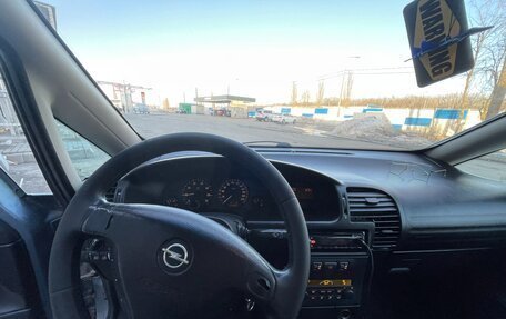 Opel Zafira A рестайлинг, 2003 год, 350 000 рублей, 11 фотография