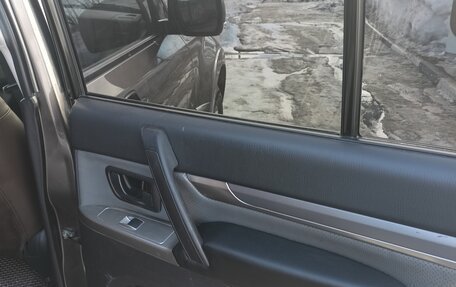 Mitsubishi Pajero IV, 2012 год, 2 200 000 рублей, 18 фотография