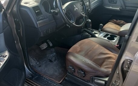 Mitsubishi Pajero IV, 2012 год, 2 200 000 рублей, 24 фотография
