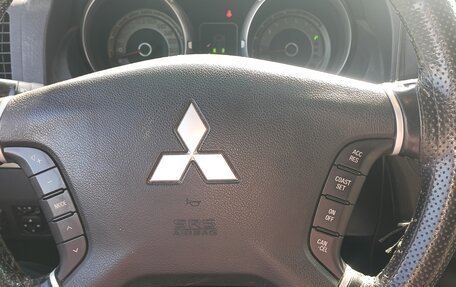 Mitsubishi Pajero IV, 2012 год, 2 200 000 рублей, 30 фотография