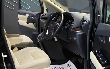 Toyota Vellfire II, 2019 год, 4 000 000 рублей, 11 фотография