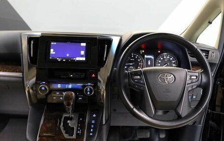 Toyota Vellfire II, 2019 год, 4 000 000 рублей, 15 фотография