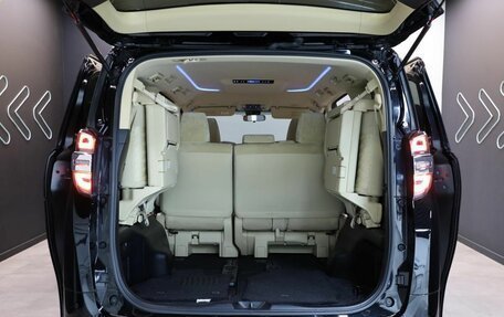 Toyota Vellfire II, 2019 год, 4 000 000 рублей, 24 фотография